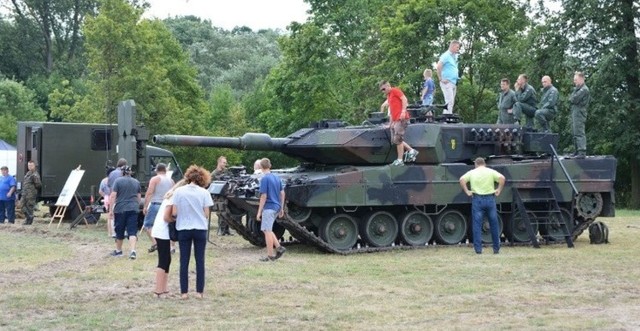 W czasie festynu militarnego w ubiegłym roku można było z bliska zobaczyć czołg Leopard.