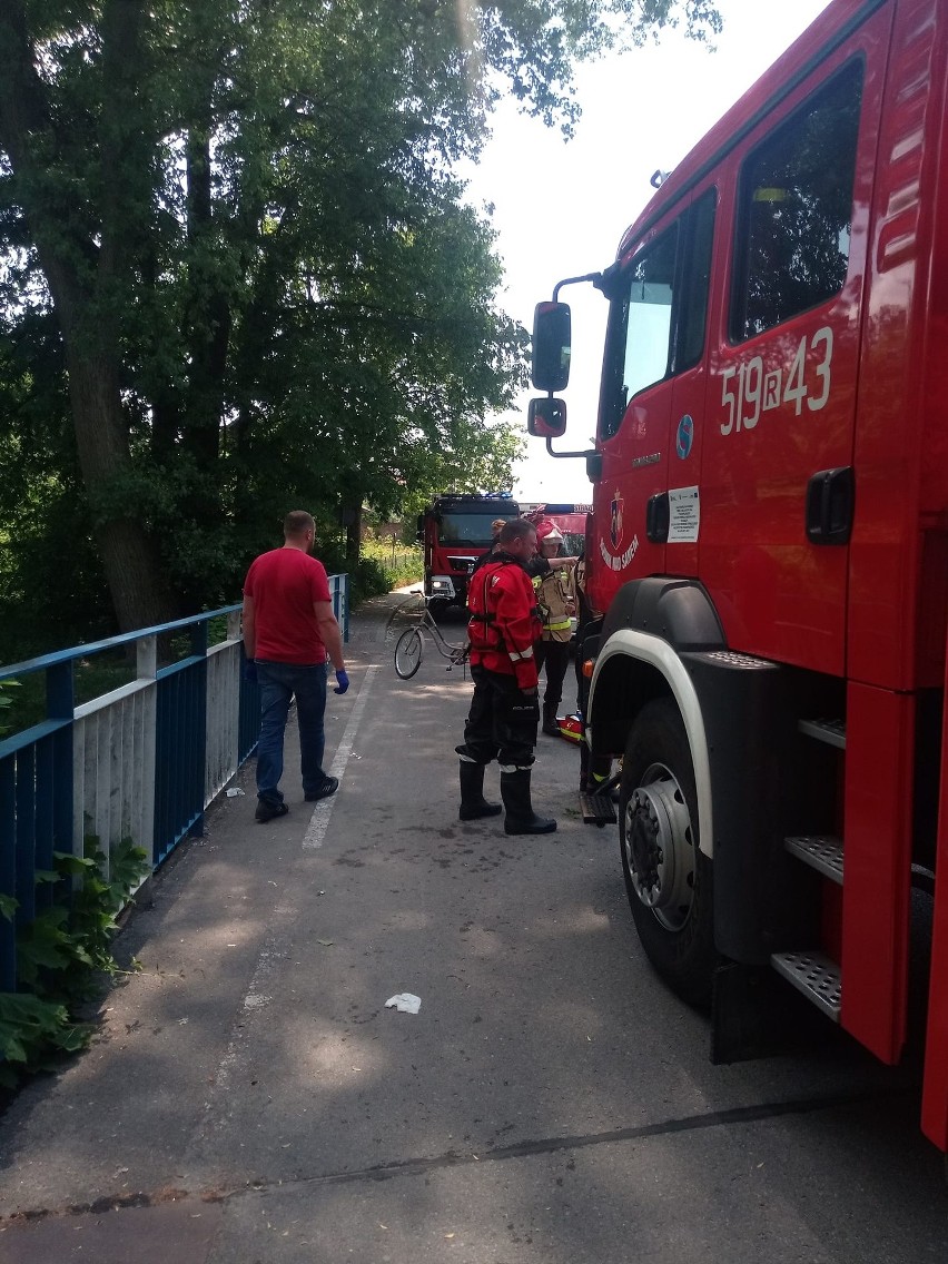 W Rudniku nad Sanem strażacy wyłowili z rzeki ciało kobiety