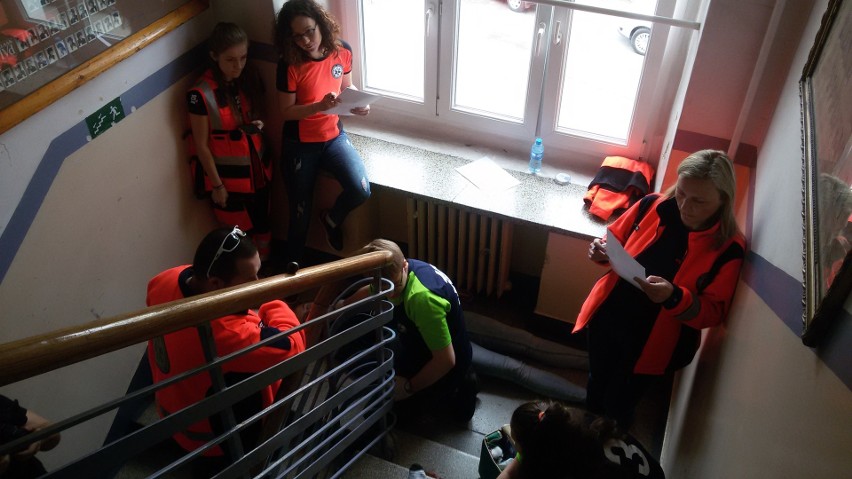 Sosnowiec: gimnazjaliści rywalizowali w konkursie ratowniczym ZDJĘCIA