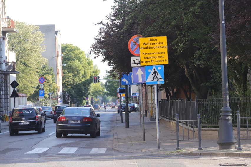 Ruch dwukierunkową ul. Wólczańską odbywa się bez problemów. Ulica jest dobrze oznakowana, a kierowcy nie jeżdżą "na pamięć"