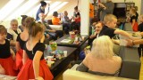 Przedszkolaki ze "Słoneczka" w Zawierciu z taneczną wizytą u seniorów z mieszkań chronionych. WIDEO i ZDJĘCIA