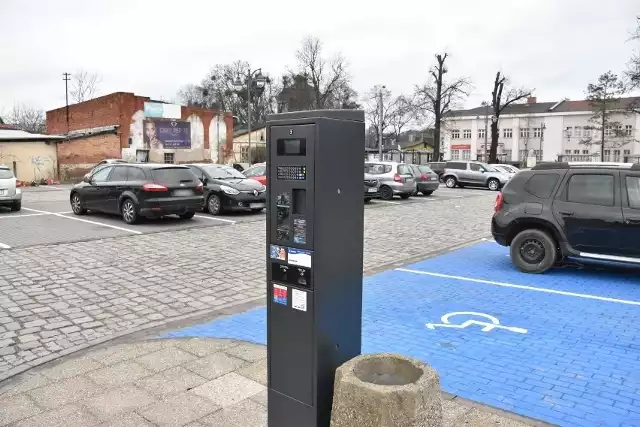 Jakie są wpływy z Płatnej Strefy Parkowania w Malborku? Magistrat podsumował pierwszy kwartał 2023 r.