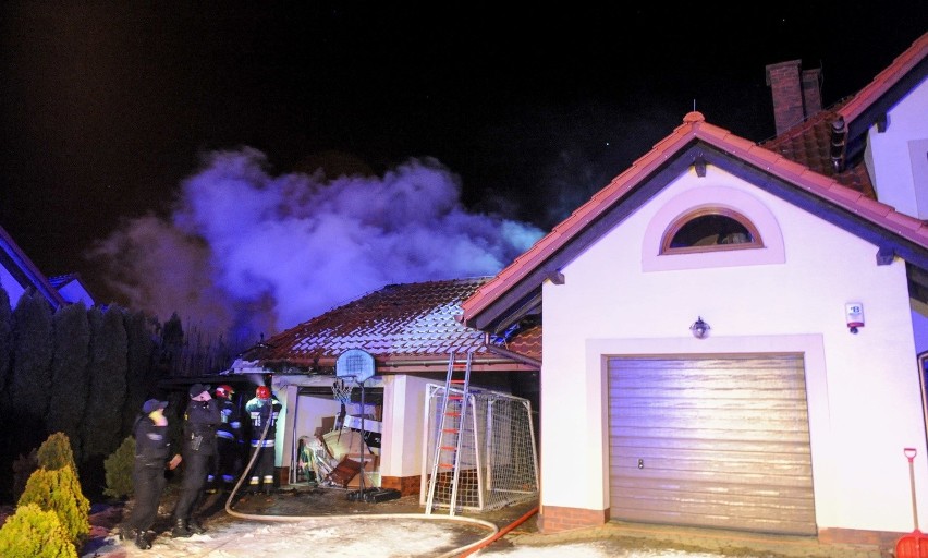 Pożar wybuchł w sobotę po godz. 22 w Prałkowcach pod...