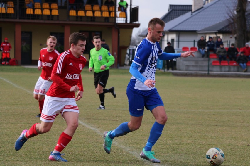 KS Wiązownica przegrał u siebie z Błękitnymi Ropczyce 0:1....