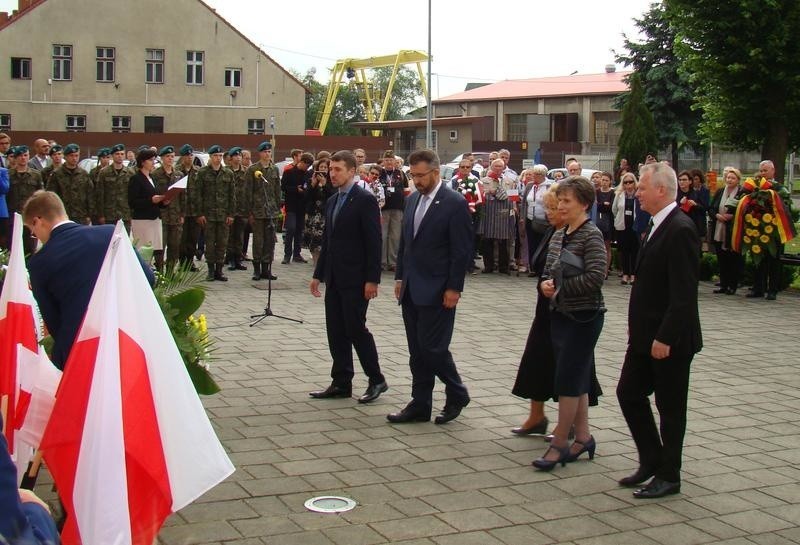 Oświęcim. 78. rocznica pierwszego transportu polskich więźniów do Auschwitz z udziałem przedstawicieli rządu [ZDJĘCIA]