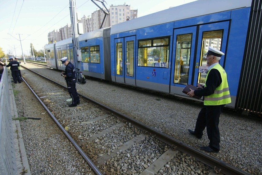 Wrocław, Wypadek na ulicy Świeradowskiej - 23.10.2013r....