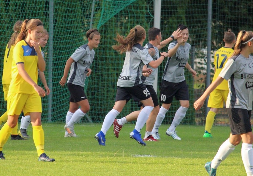 (ZDJĘCIA)  Sportowa Czwórka bardzo nieskuteczna w sparingu z KSP Kielce