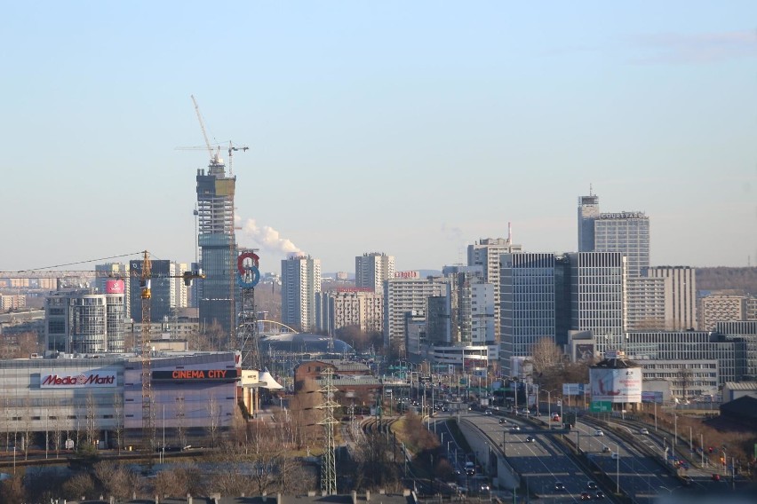 Skyline Katowic z zachodu z najwyższym budynkiem - KTW