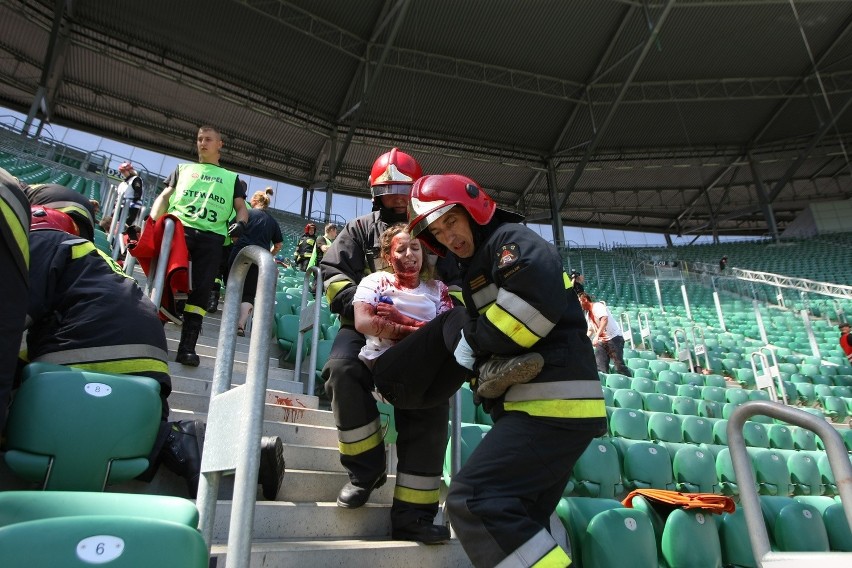 Pozorowany zamach na Stadionie Miejskim