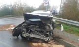 Wypadek w Górze Puławskiej. Volvo zderzyło się z busem