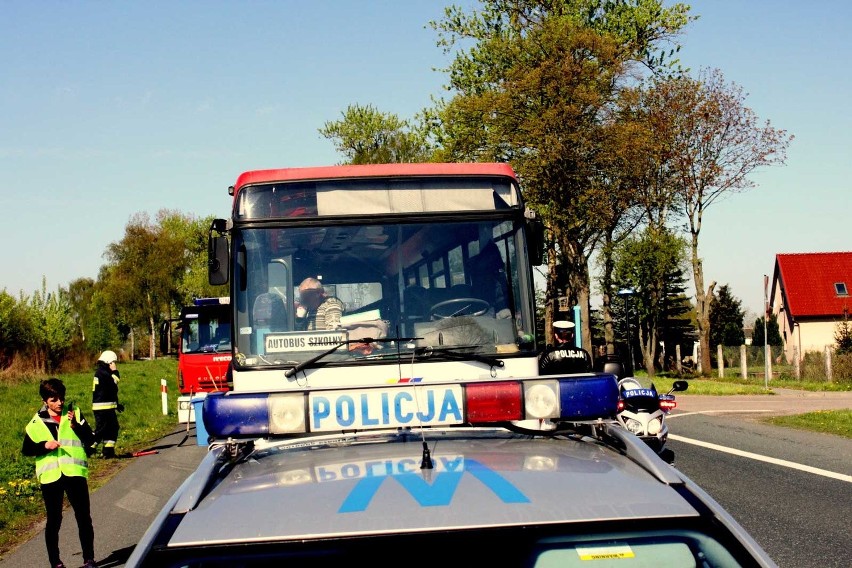 Wypadek w Dębicy. Motocykl uderzył w autobus [zdjęcia]