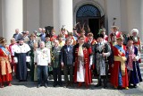 W kontuszach i z szablami przemaszerowali przez Lublin (ZDJĘCIA)