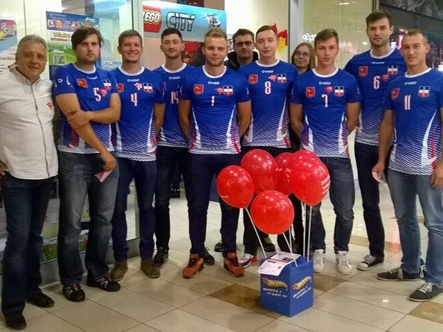 Jako potencjalni dawcy szpiku kostnego zgłosili się między innymi siatkarze ze Skarżyskiego Towarzystwa Sportowego.