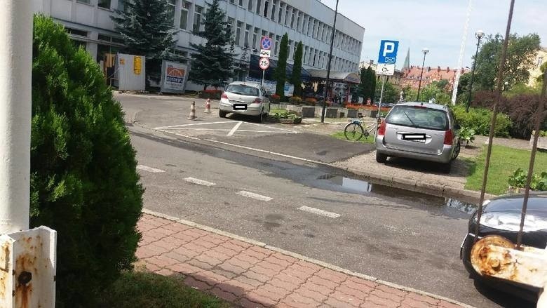 Osób, które parkują gdzie popadnie nie brakuje. Jeżeli macie...