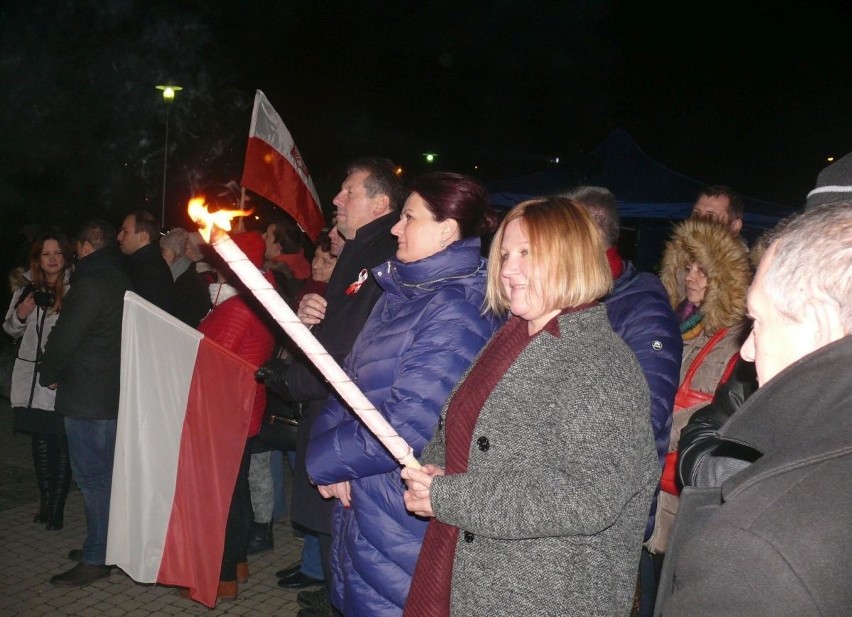 Patriotyczna manifestacja na zakończenie Rajdu Gwiaździstego w Ostrowcu 