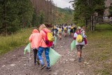 Zakopane: 3000 uczestników akcji "Czyste Tatry" wyruszyło sprzątać szlaki [GALERIA]