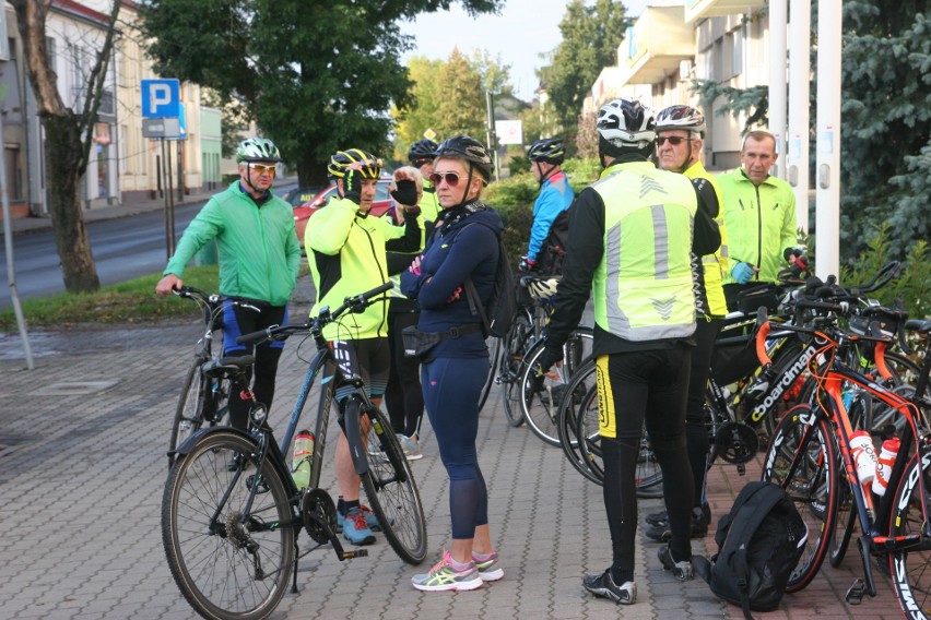 Pielgrzymka rowerowa do Zuzeli. 26.09.2021 odbył się 9. Rajd rowerowy śladami kardynała Stefana Wyszyńskiego. Zdjęcia