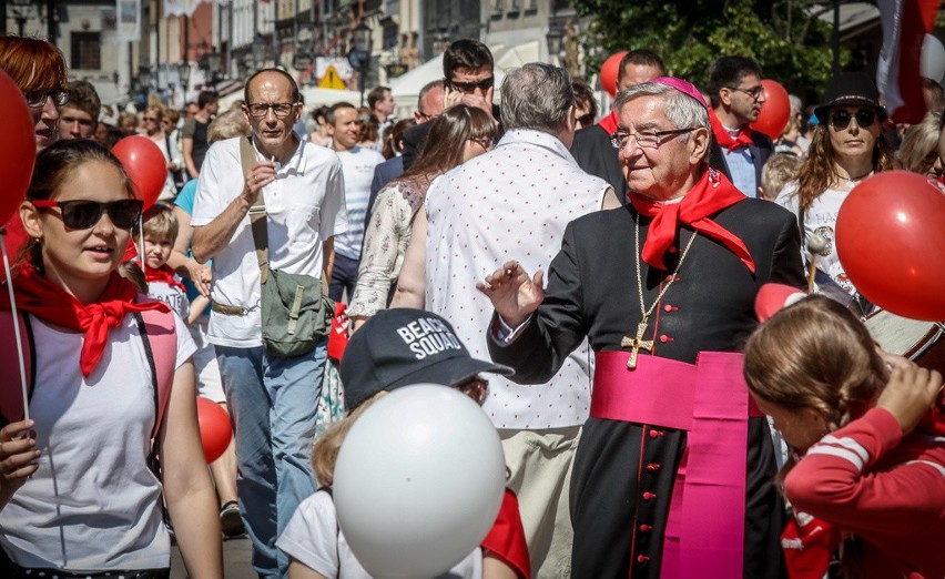 Z okazji Dnia Dziecka wypłynęli w rejs im. Macieja Płażyńskiego [wideo, zdjęcia]