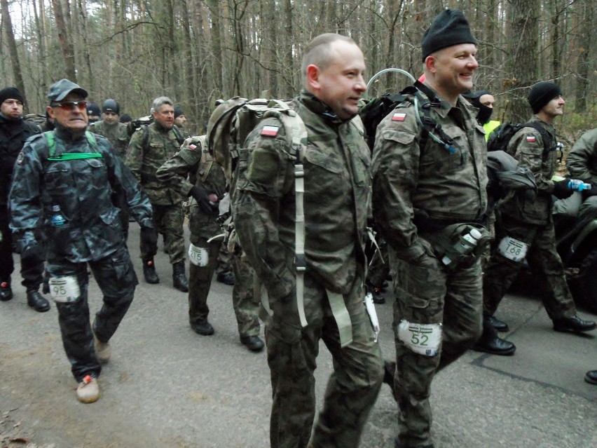 Maraton Komandosa co roku biegną setki zawodników