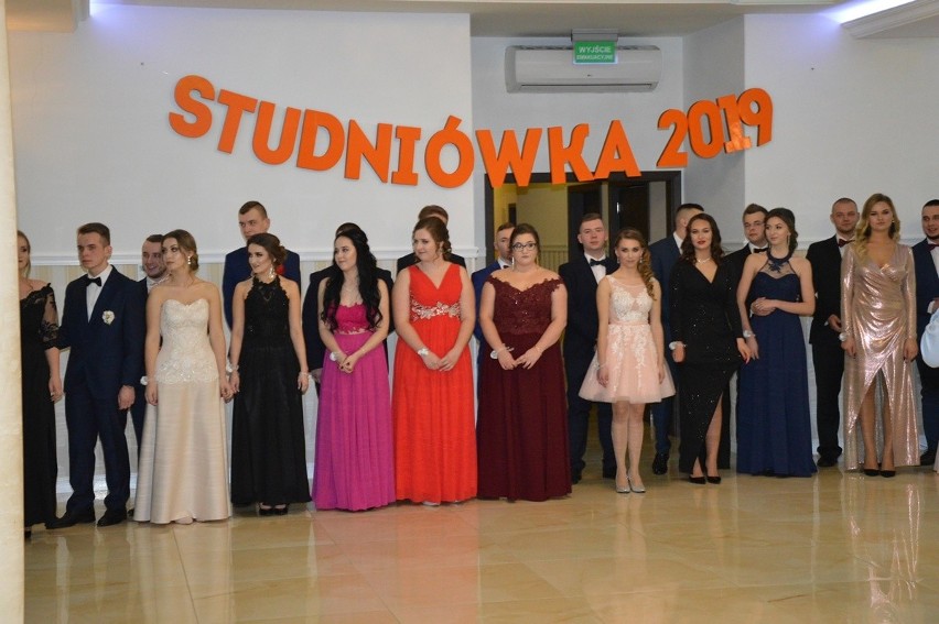 Studniówka 2019 Zespołu Szkół Ponadgimnazjalnych numer 3 imienia Króla Jana III Sobieskiego w Stalowej Woli