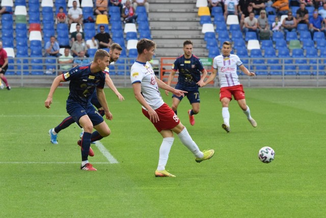 Przyjrzeliśmy się bliżej postawie Odry Opole w przegranym meczu 32. kolejki Fortuna 1 Ligi z Podbeskidziem Bielsko-Biała. Zobaczcie, jakie rzeczy najmocniej przykuły naszą uwagę, a naprawdę: działo się!