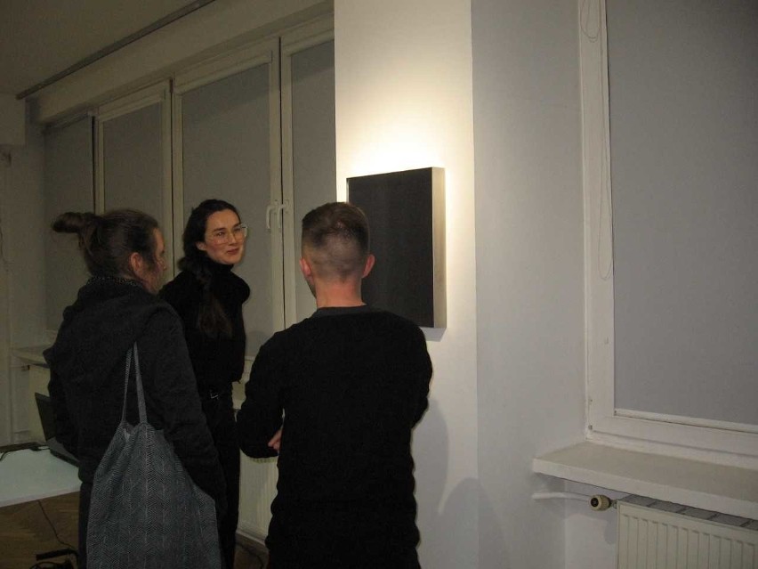 Julia Schewalie pokazała swoje obrazy powstałe w Orońsku.
