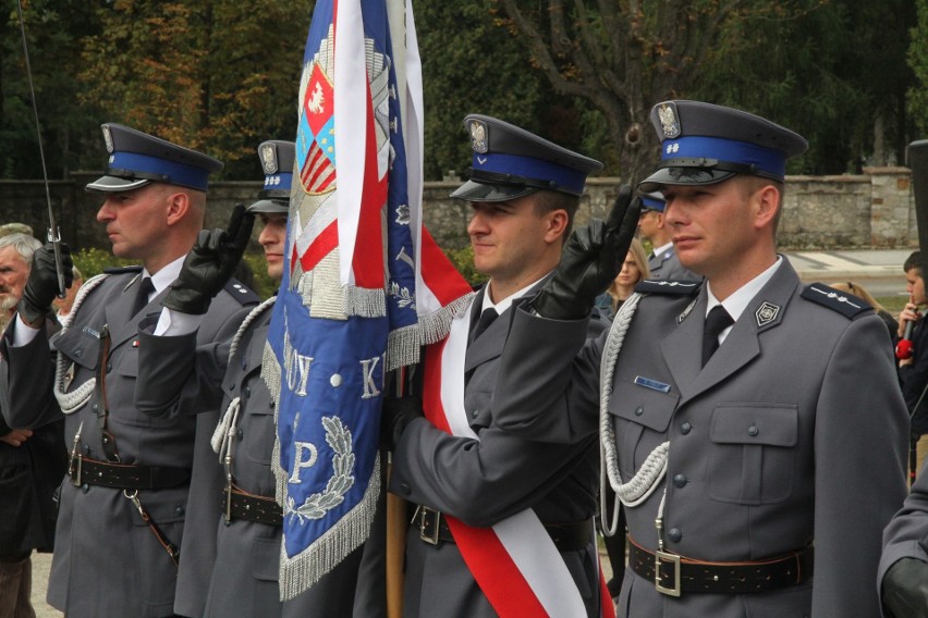 W Kielcach pod pomnikiem Homo Homini wspominano ofiary zamachu z 11 września 2001 roku