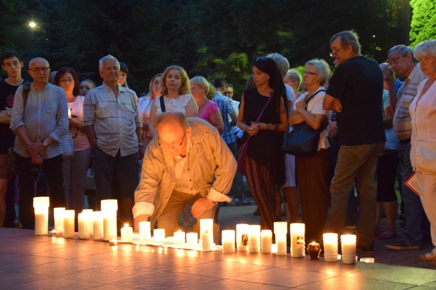 Protest przed Sądem Rejonowym w Zawierciu ZDJĘCIA