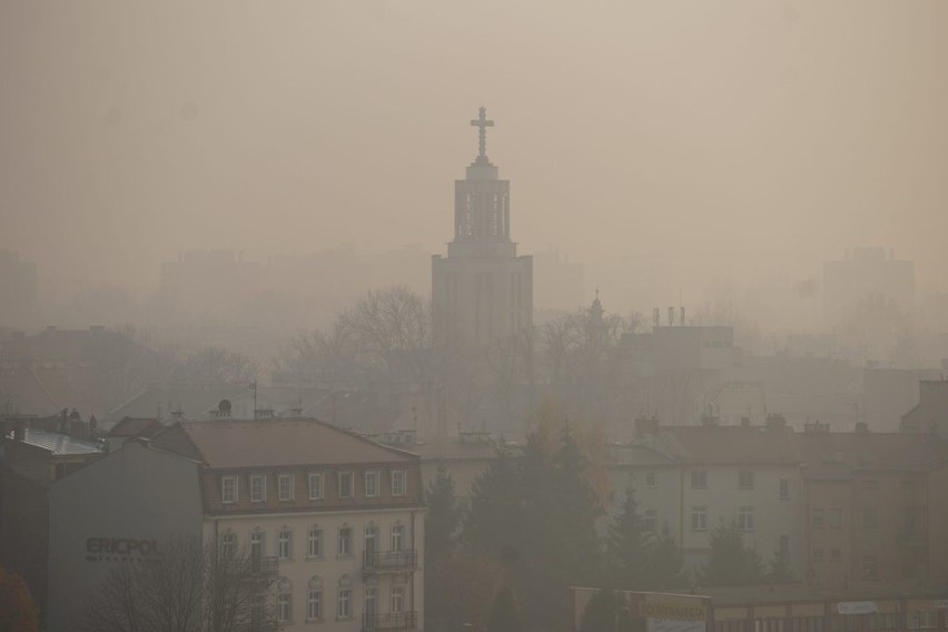 Krakowianie duszą się smogiem [ZDJĘCIA]