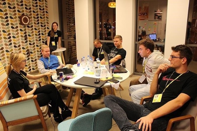 7 dni, 30 partnerów, ponad 50 wydarzeń i ponad 2000 uczestników tak w liczbach można podsumować regionalne obchody Światowego Tygodnia Przedsiębiorczości. Na zdjęciu uczestnicy Hackathonu Ultra Innovation w home.pl