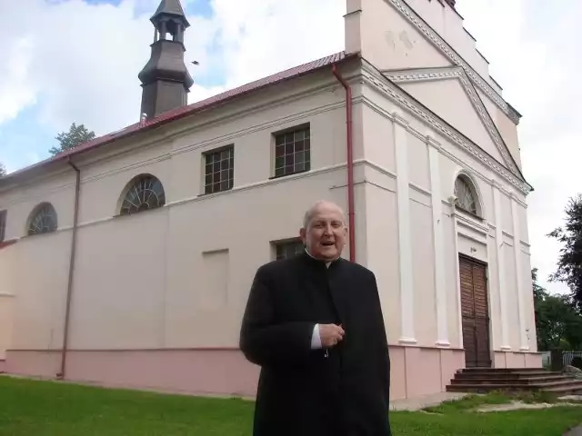 Dzieło życia księdza Mariana  - odnowiony kościół parafialny w Krasocinie