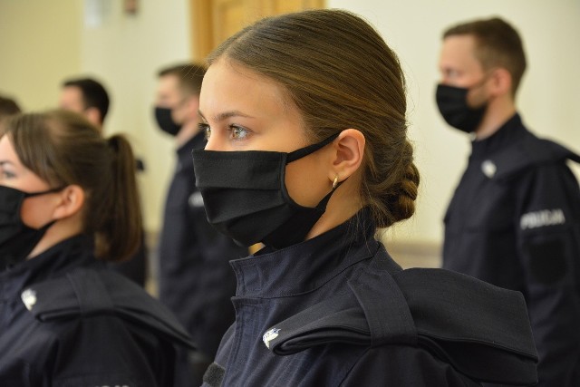 Ślubowanie policjantów w Opolu.