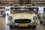 Mercedes 300 SL Gullwing na trasie wyścigu Mille Miglia