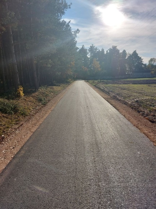 W gminie Nagłowice powstały nowe drogi. Do użytku oddano prawie 1,5 kilometra nawierzchni.