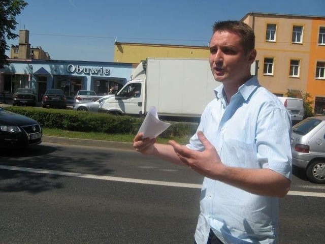 Robert Włodek ze Stowarzyszenia Słubiczanie.pl zapowiada, że jak nie będzie innego wyjścia mieszkańcy będą blokować główną ulicę miasta (Beata Bielecka)
