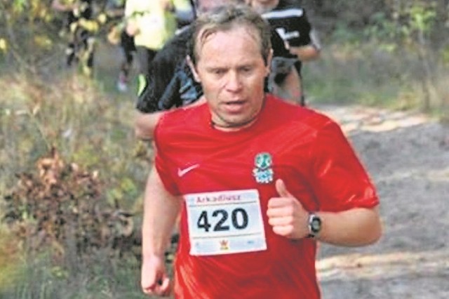  Były piłkarz Arkadiusz Strójwąs dużo biega i jeździ rowerem. 