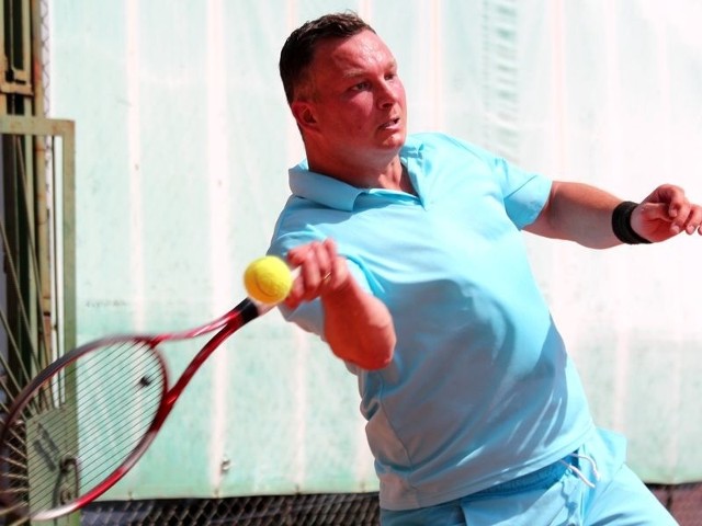Jordan Czapski po raz kolejny wygrał tenisową rywalizację.
