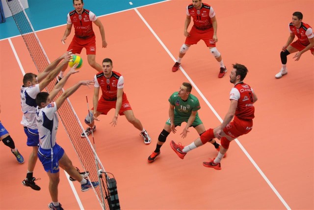 W Rumunii Asseco Resovia wygrała z Tomisem 3:0.