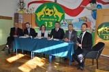 Piłka nożna: Popularna "13" nie jest już osierocona dzięki WZPN. Poznańska szkoła podpisała umowę szkoleniową z piłkarską centralą