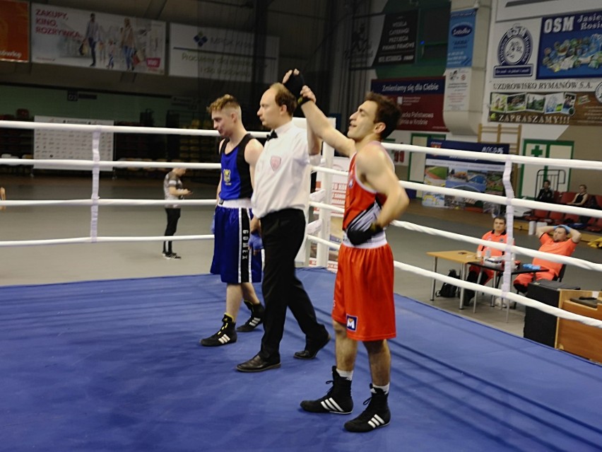 Bokserzy MSMS Edukacja i sport Victoria Boxing Łódź zdobyli 9 medali w Pucharze Karpat