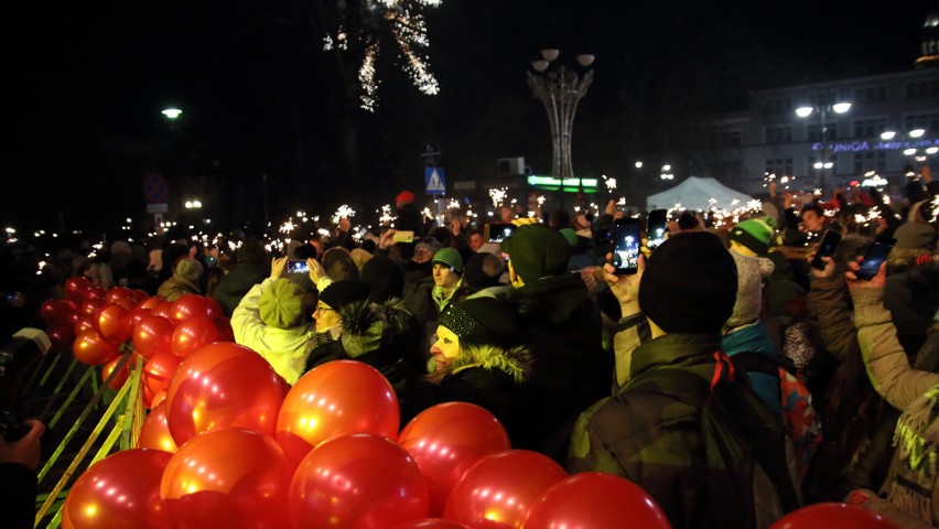 Światełko do nieba, licytacje i koncert Feel na finał WOŚP w...