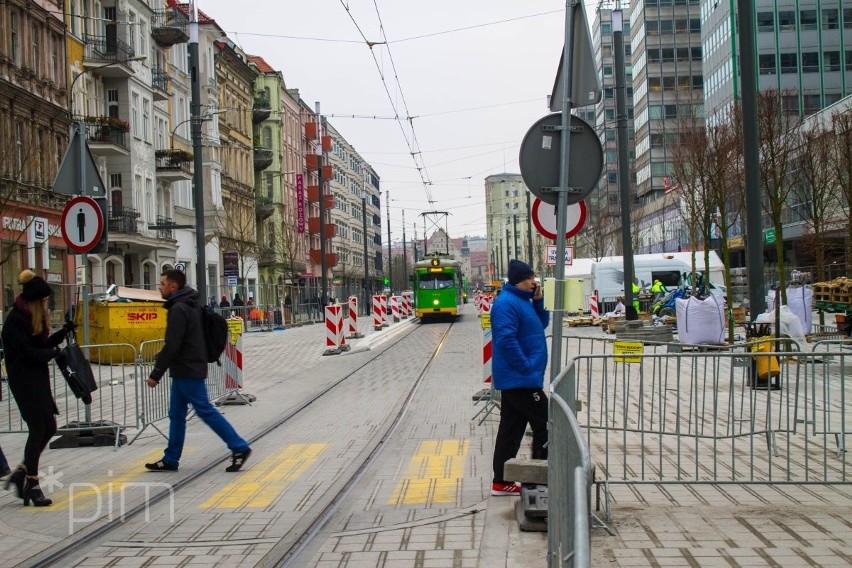 Remont ulicy Święty Marcin w Poznaniu powoli zbliża się do...