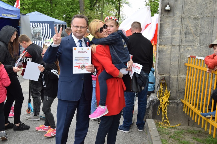 Andrzej Szejna z żoną Sylwią i córką Aurelią na mecie biegów...