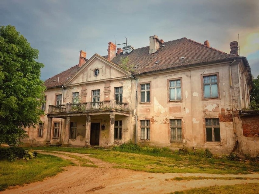 Piękna rezydencja czeka na nowego właściciela....