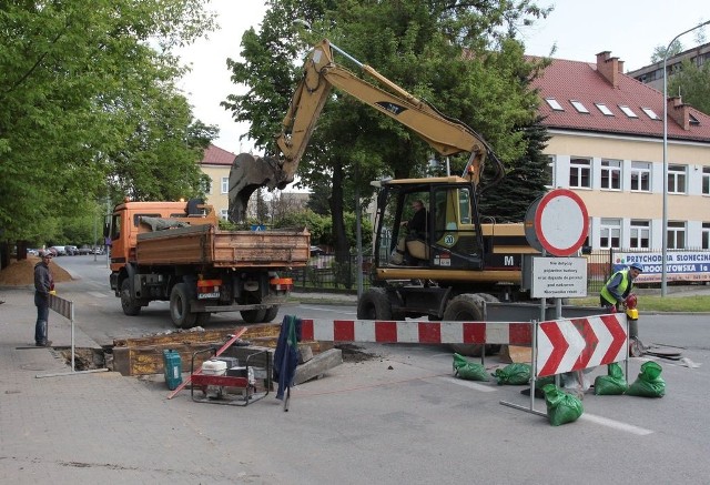 Od poniedziałku zaczęła się poważna przebudowa ulicy Domagalskiego w Radomiu.