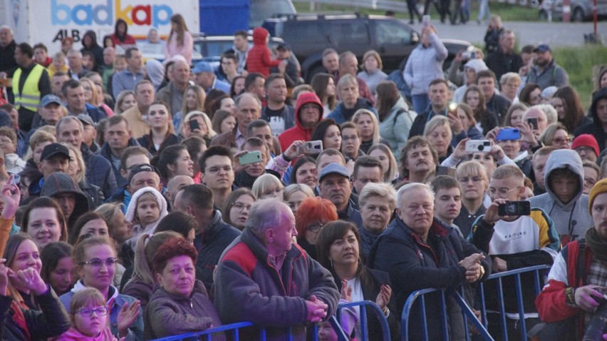 Tłumy widzów przyszły na koncert Ani Dąbrowskiej na...