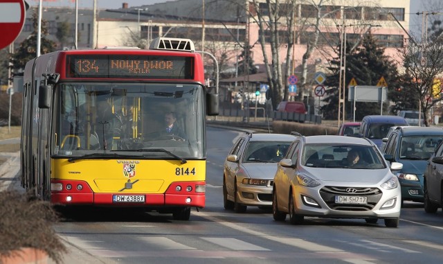 W niedzielę, 9 września, w stolicy Dolnego Śląska odbędzie się 36. PKO Wrocław Maraton. MPK już zapowiada szereg zmian w kursowaniu komunikacji miejskiej. Sprawdź zmiany w kursowaniu autobusów. 