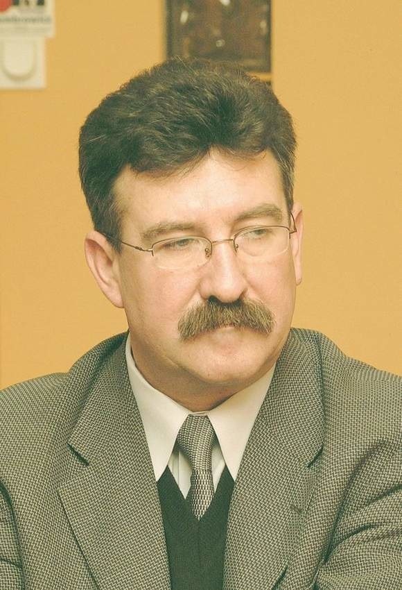 Pełniącym obowiązki szefa pogotowia został Krzysztof Tadrzak.