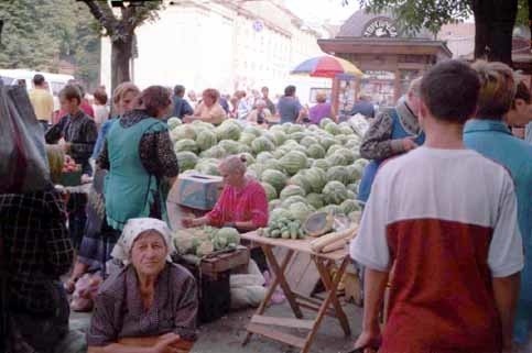 Na bazarze większość towaru pochodzi z Polski
