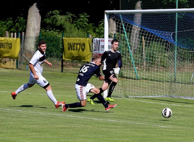 Iskierka Szczecin (ciemne koszulki) - Masovia Maszewo 6:0.